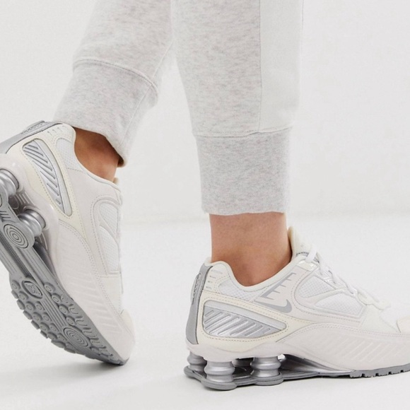 Nike - Picture 7 of 7